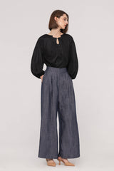 Elastic Waistband Pleated Jeans